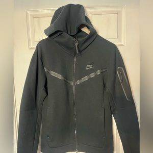 Nike Tech men’s small